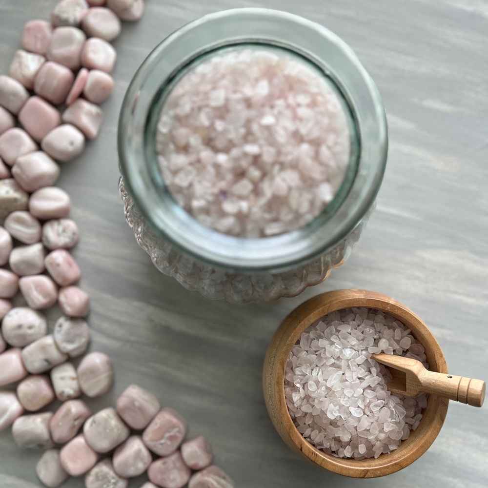 Rose quartz chips 1 pound - Picture 4 of 6